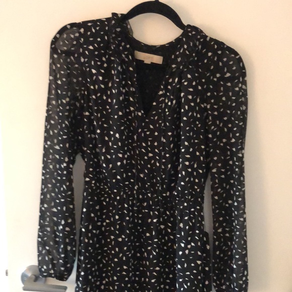 Loft black and white dress with matching fabric belt. - Picture 2 of 4